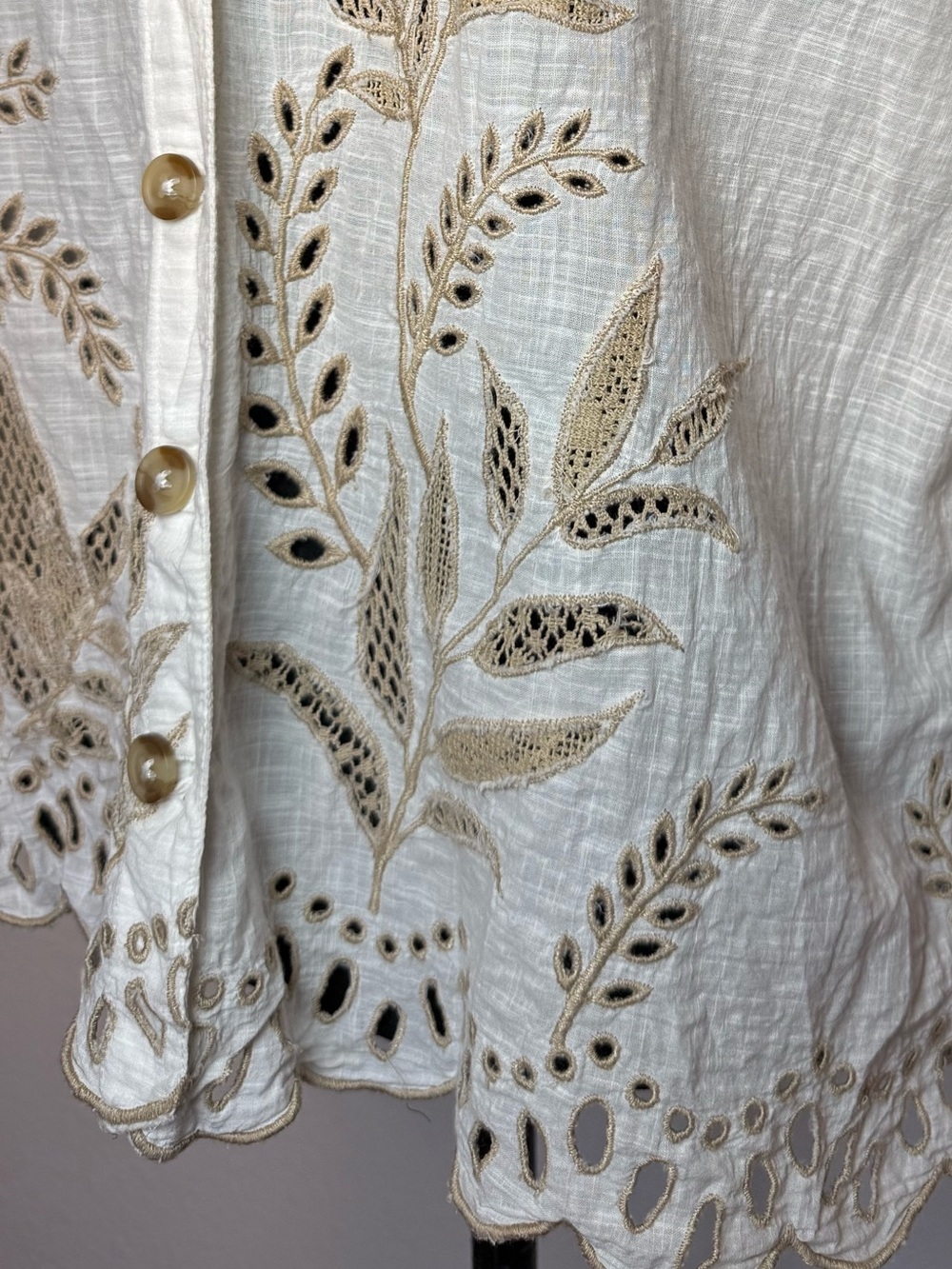 Anthropologie Embroidered Eyelet Detailed Short Sleeve Button Top White Medium - Picture 4 of 15